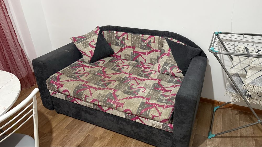 Диван в средном сост. за 5000 тг