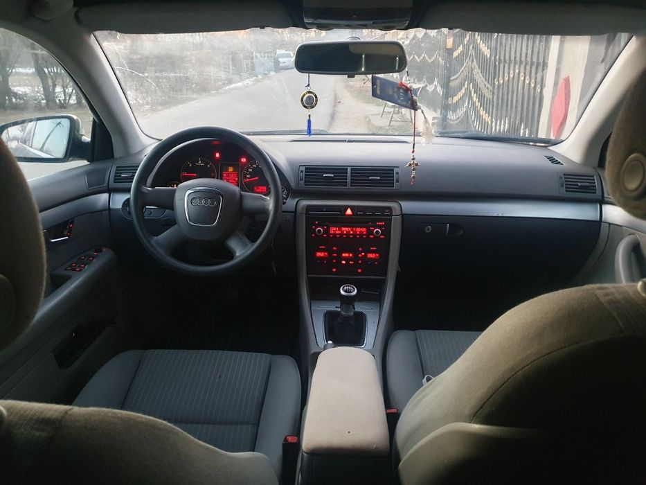 Vând Audi A4 B7 motor 2.0