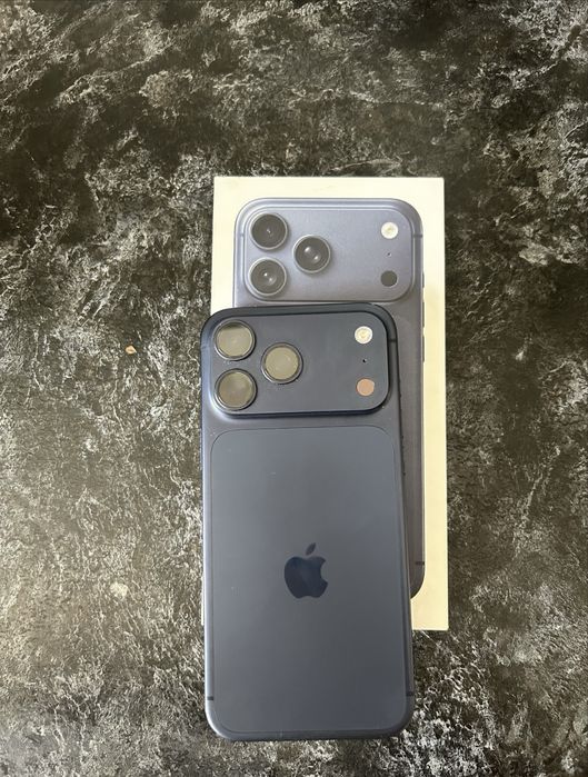 Iphone 17 Pro Deep Blue