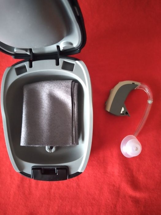 Продам слуховой аппарат