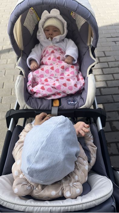 Коляска для погодок Chicco Cortina Together