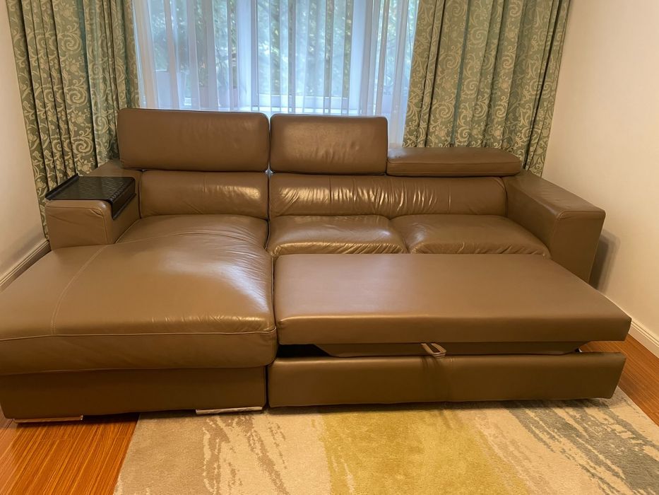 Canapea de piele extensibila