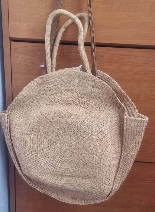 Vând geantă de plajă de paie