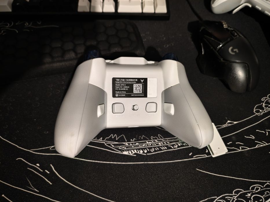 Flydigi Apex 4 в отличном состоянии