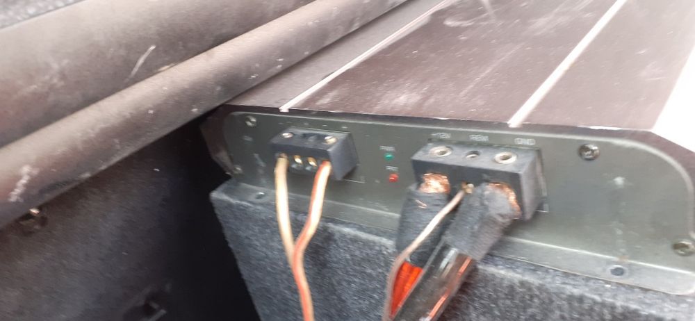 Subwoofer auto Hifonics Goliath 2400 w rms și Ground zero Plutonium GZ