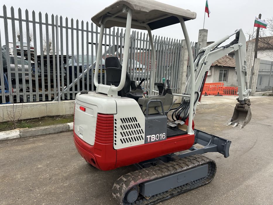 Мини Багер 1800кг.