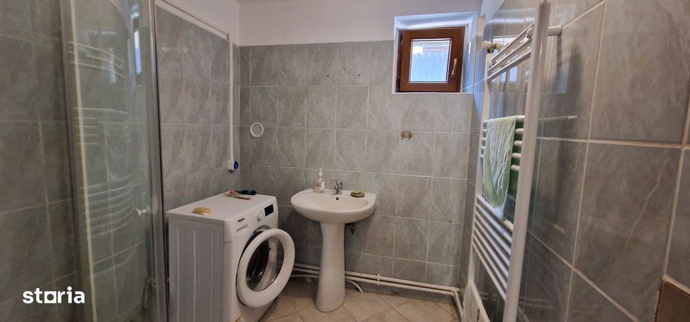 Casa 210 mp, tip duplex, 300 mp curte libera, zona Trei Stejari