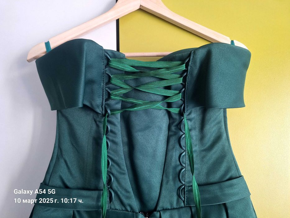 Бална дамска рокля -зелена ,размер 44.