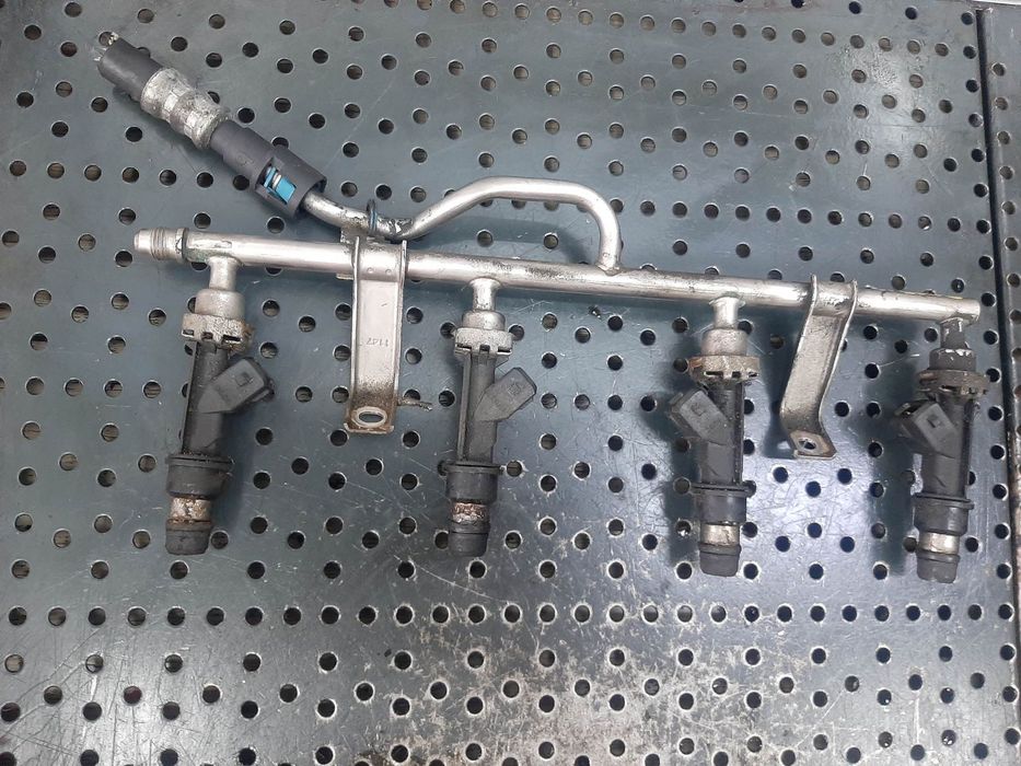 rampa cu injectoare 1.6 b  z16xep opel astra h meriva a vectra c zafira b 25343299