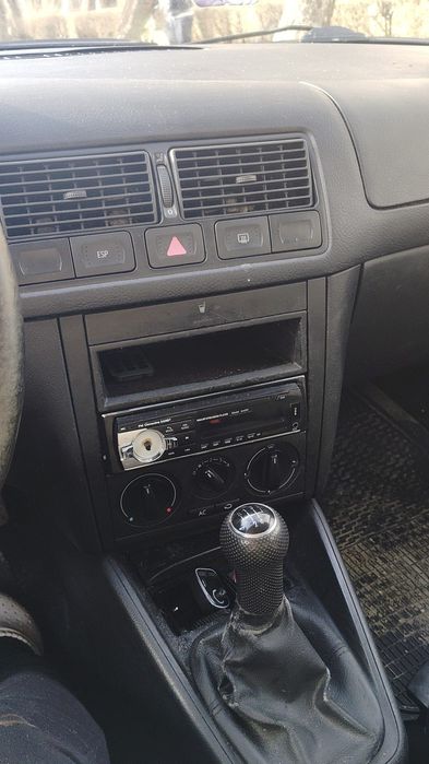 Vând Golf .4 Nu fac schimb.