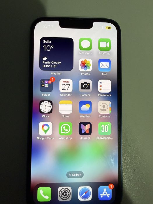 Iphone 13, кабел за зареждане и кейс