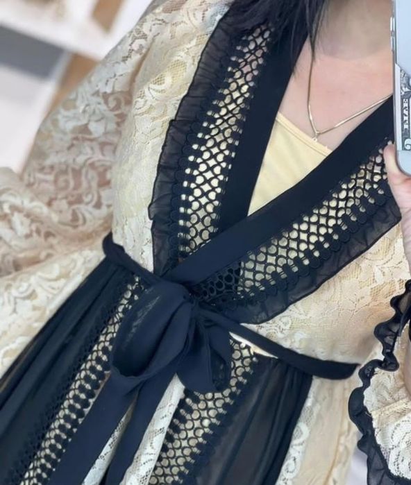 Продам нарядное платье. Размер: 56.