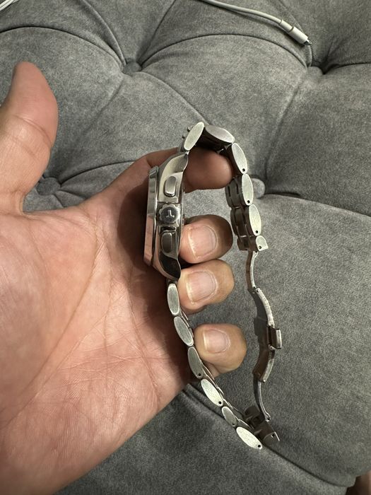 Продам оригинальные часы Tissot