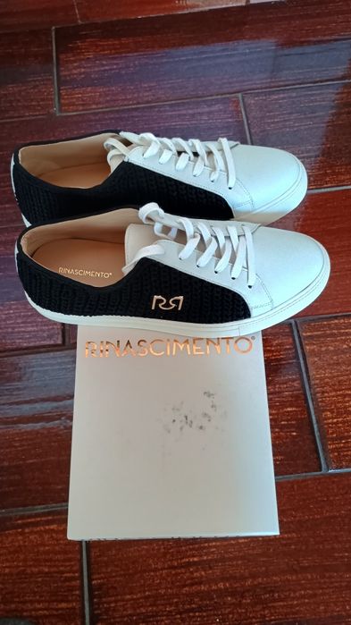 Vând încălțăminte sport  femei nou Nr 39