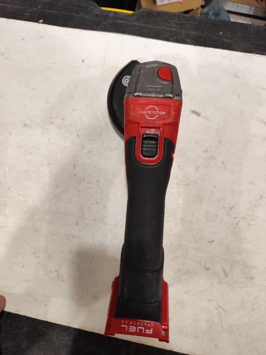 Безчетков акумулаторен ъглошлайф Милуоки Milwaukee M18 ONEFSAG125XB