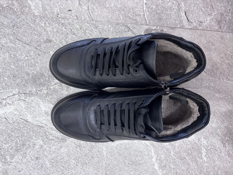 Продам зимние ботинки