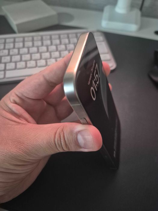 iPhone 16 Pro в идеале, на гарантии