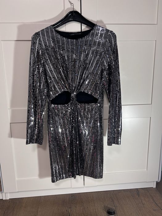 Разпродажба на рокли Zara, HM, Desigual и др.