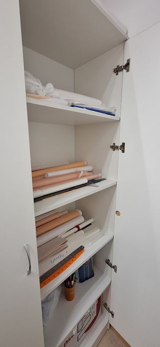 Шкаф  белый большой  с полками