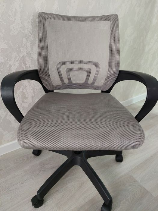 Продам Офисное кресло