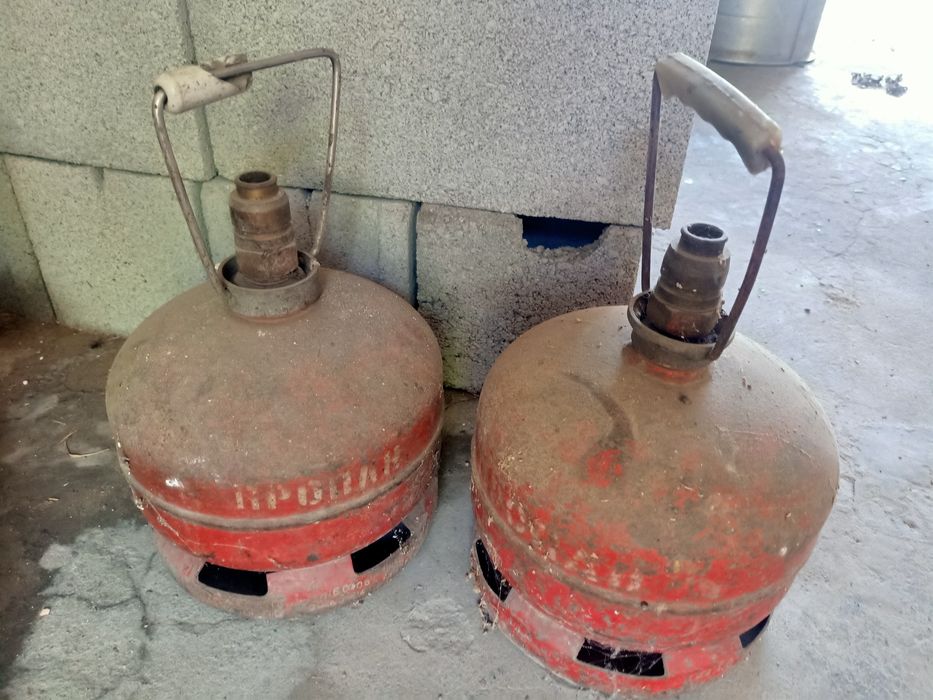 Продам газовые два баллона б/у