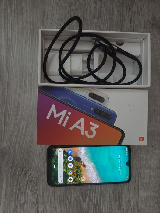 Мобильный телефон Mi A3