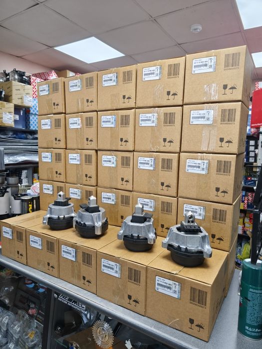 BMW G30 подушки двигателя