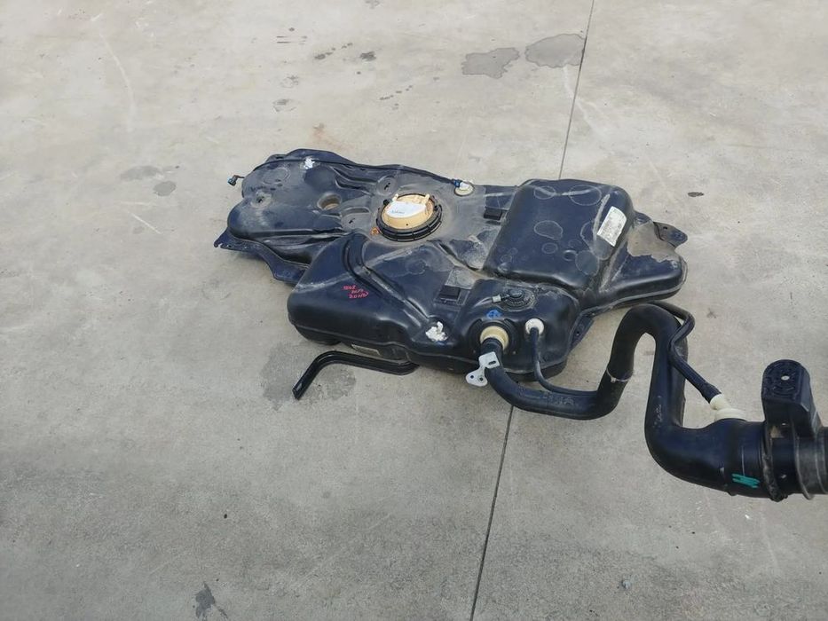 rezervor auto 2.0 hdi  peugeot 5008 2 2019 9813793180