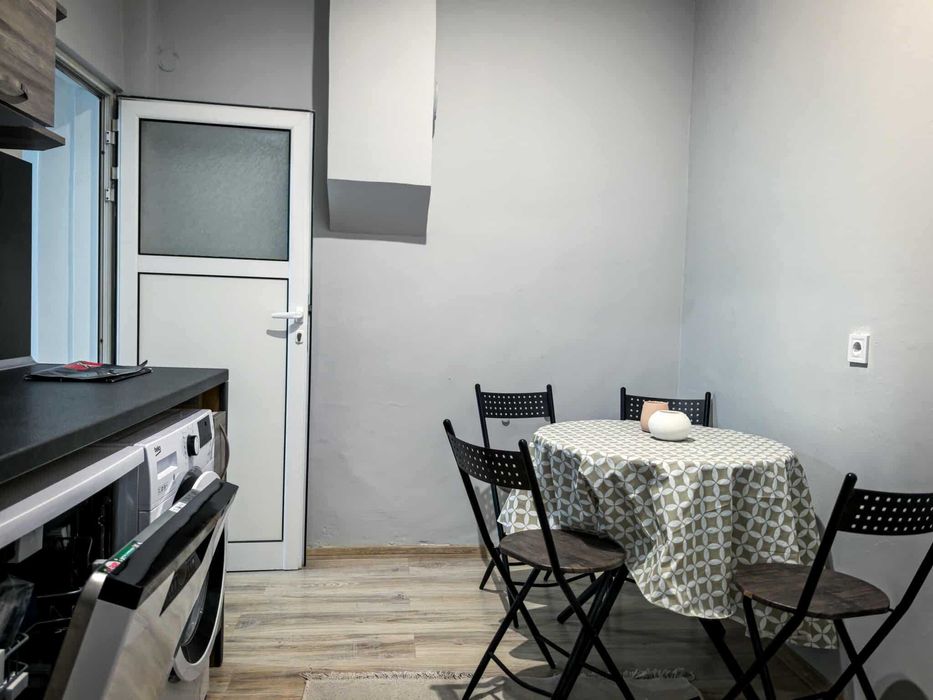 Дава се под наем Тристаен апартамент в София, Зона Б-18 - 100 кв.м за 800 € - Снимка #3