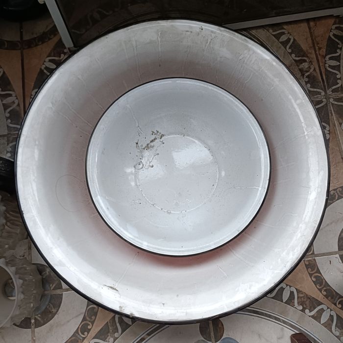 Ligheane metalice emailate