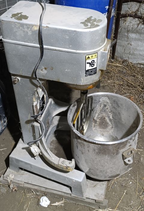 Кондитерски Мешалка 10 kg