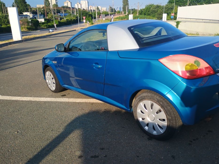 Vând Opel Tigra , An 2007