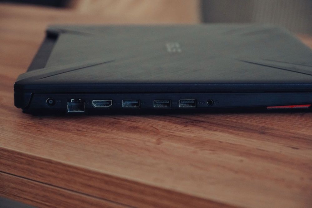 Лаптоп ASUS TUF Gaming FX505DT – мощен и надежден лаптоп за всеки ден