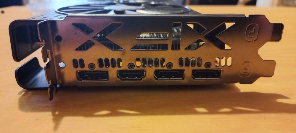 Placa video XFX Radeon RX 6600 XT Speedster