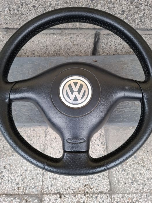 Трилъчев кожен волан с перфорина кожа за голф 4 бора пасат 4 и 5