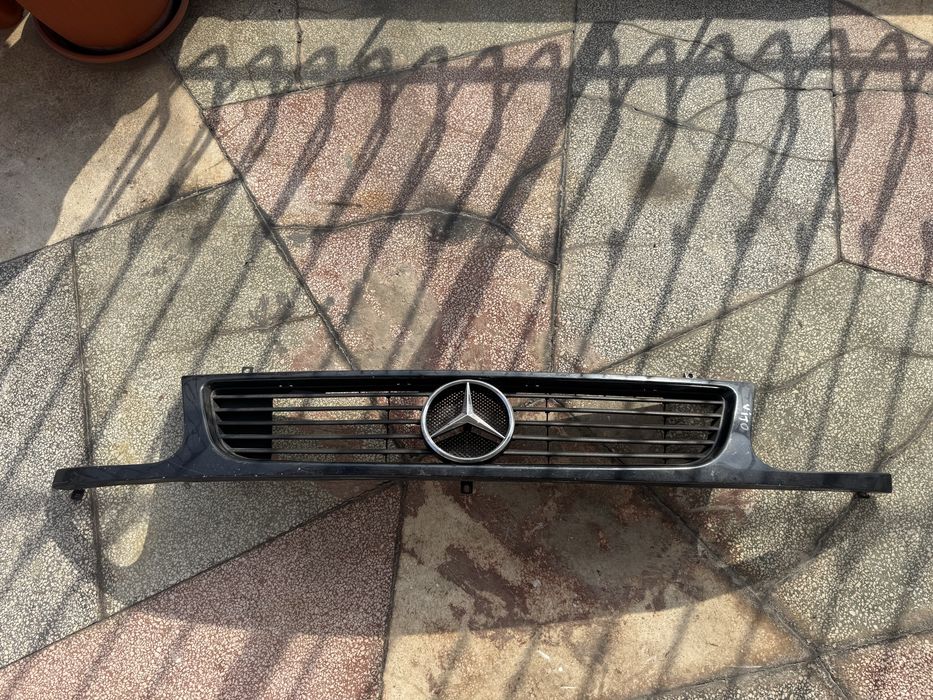 Оригинална решетка маска Мерцедес Вито Mercedes Vito W638