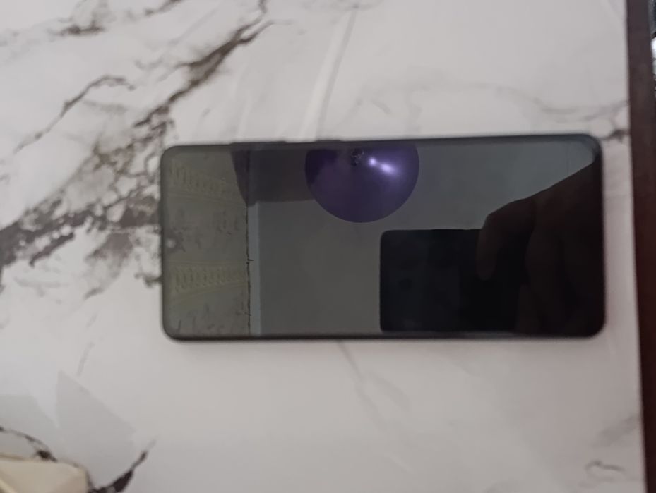 2ta telifon sotiladi bolishi 2tasi 2mln