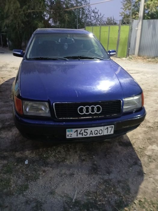 Ауди 100универсал