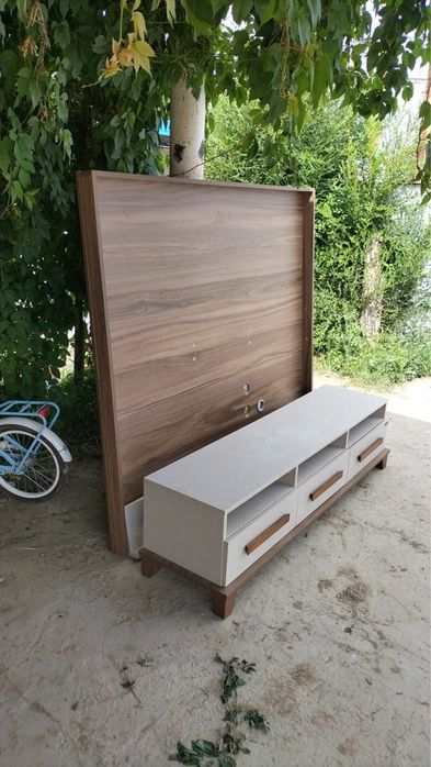 Подставка для телевизора