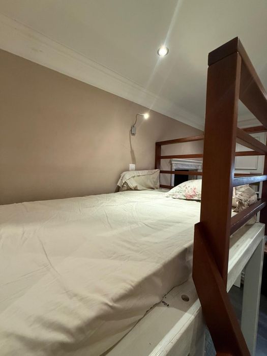 Двухярусная кровать