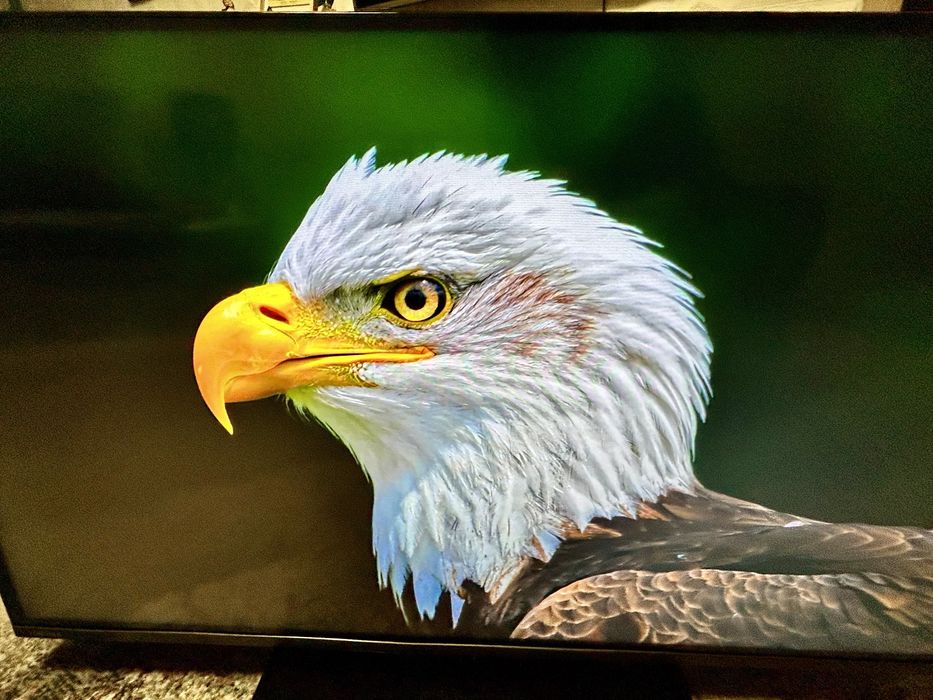 TOSHIBA 43 инча SMART TV (чисто нов)