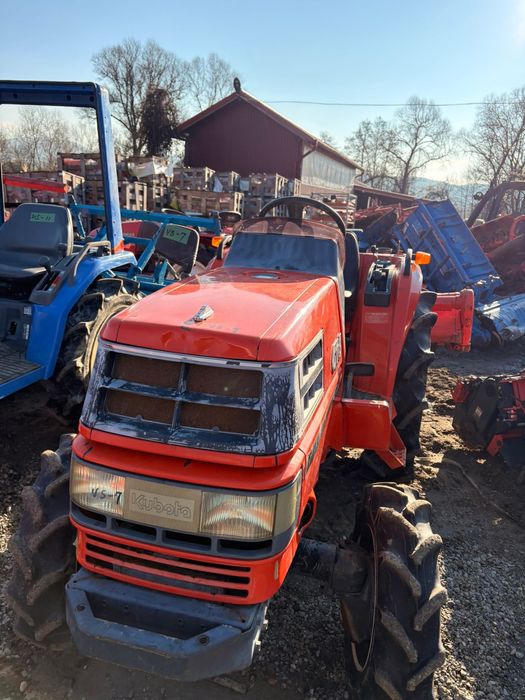 Kubota GT-5 – Tractor japonez compact, fiabil și economic