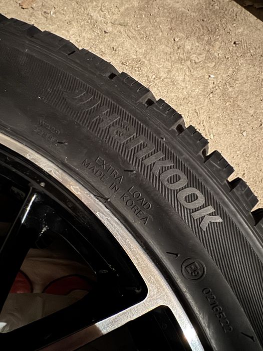 Hankook 235/45/18 шиповынные зимные шины