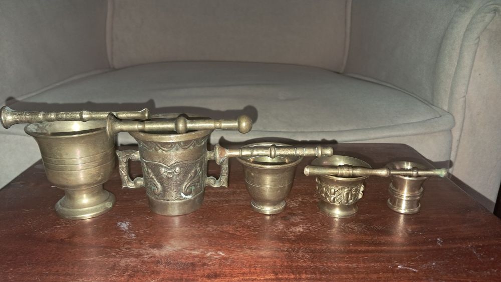 5 mojare din bronz  cu pistil