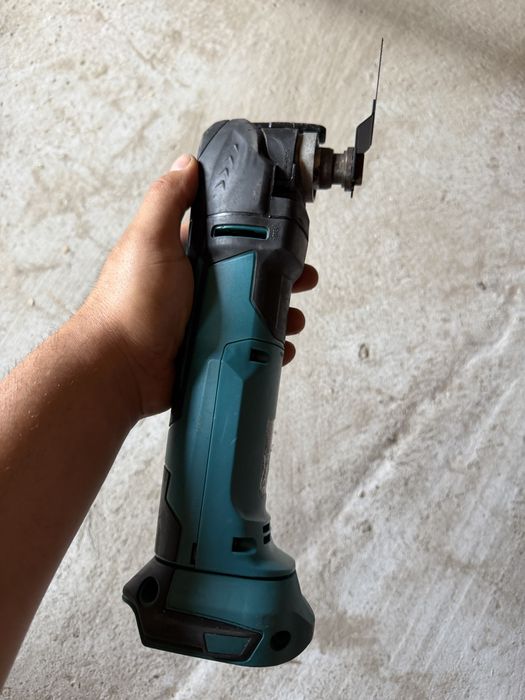 Makita DTM51 мултитул