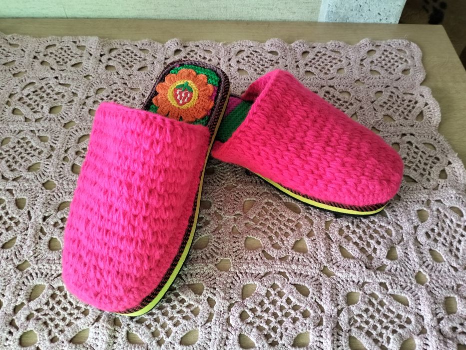 Домашние тапочки, ручная работа.