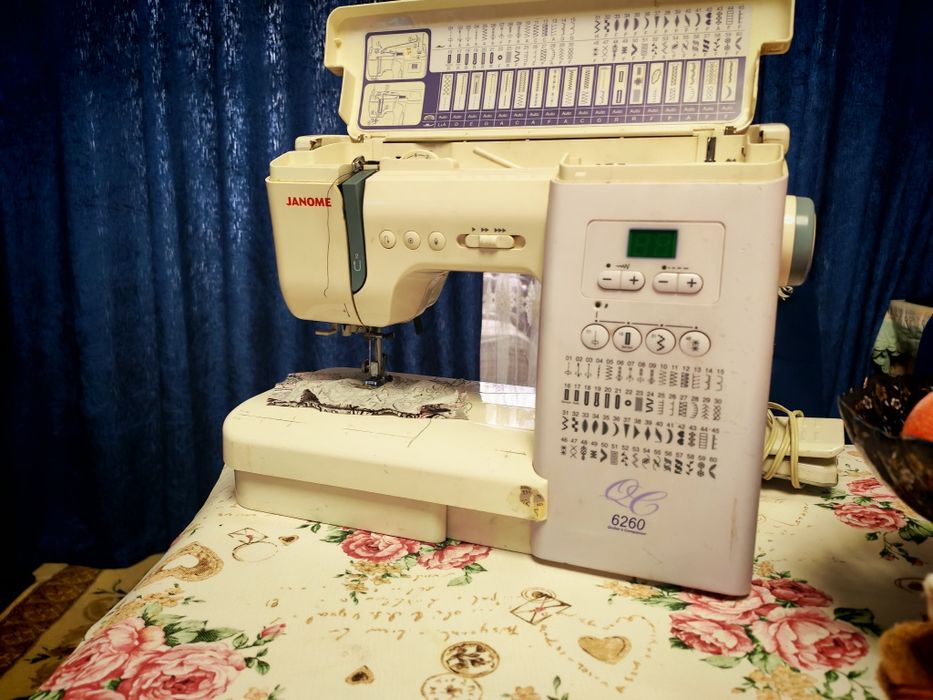 Швейная машинка "Janome"
