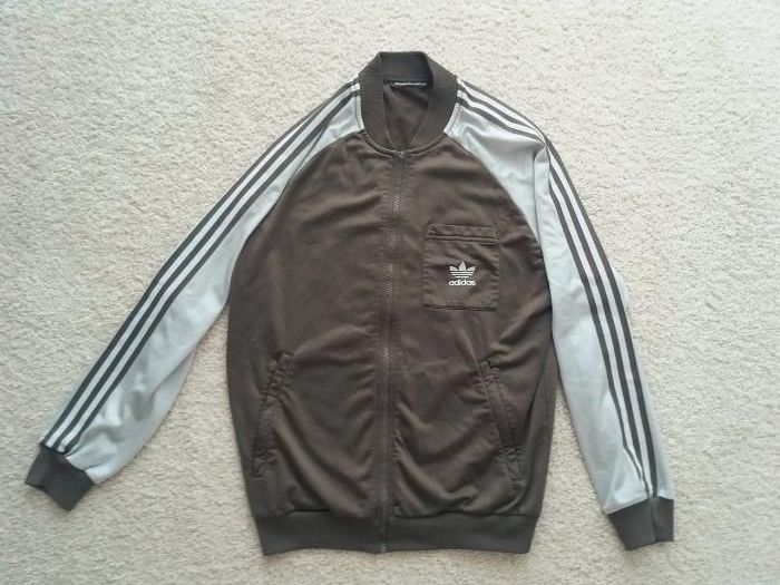 vand bluza treining Adiddas produs calitate ,import.marimea M