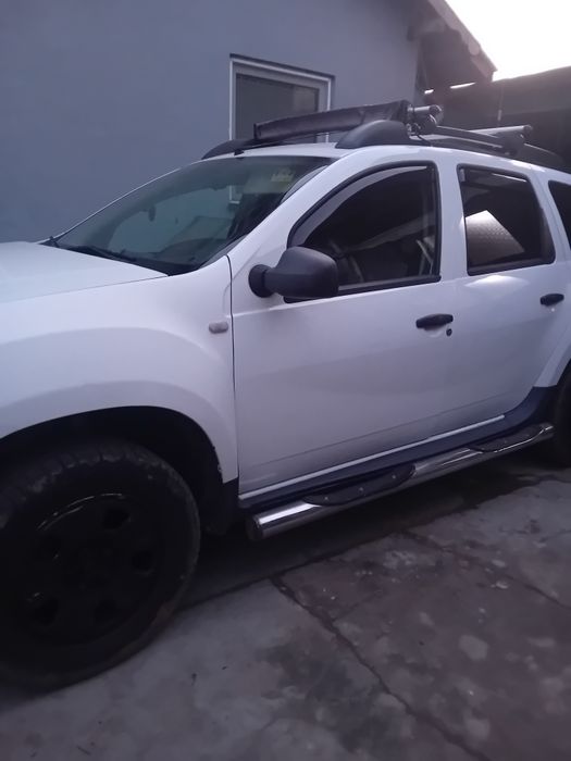 Vănd,schimb Dacia duster