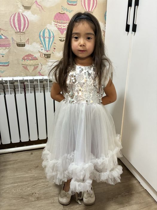 Платья на девочку 4-5лет